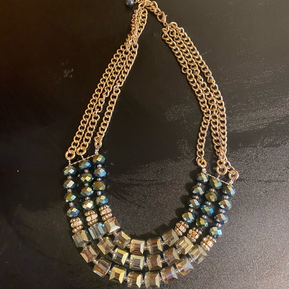 Green and gold necklace